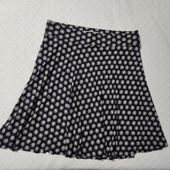 LOFT Dresses & Skirts - Loft blue floral skirt size medium